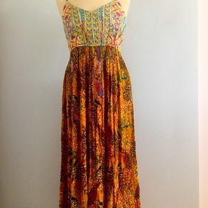 Vibrant midi dress!